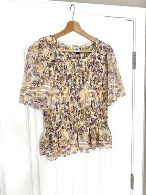 CAbi Angel Blouse Style 6714 Floral Smocked Bodice Flutter Sleeve Size S EUC